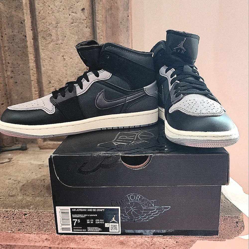 NIB Jordan 1 Mid SE Craft Inside Out Black Men's Size 7.5